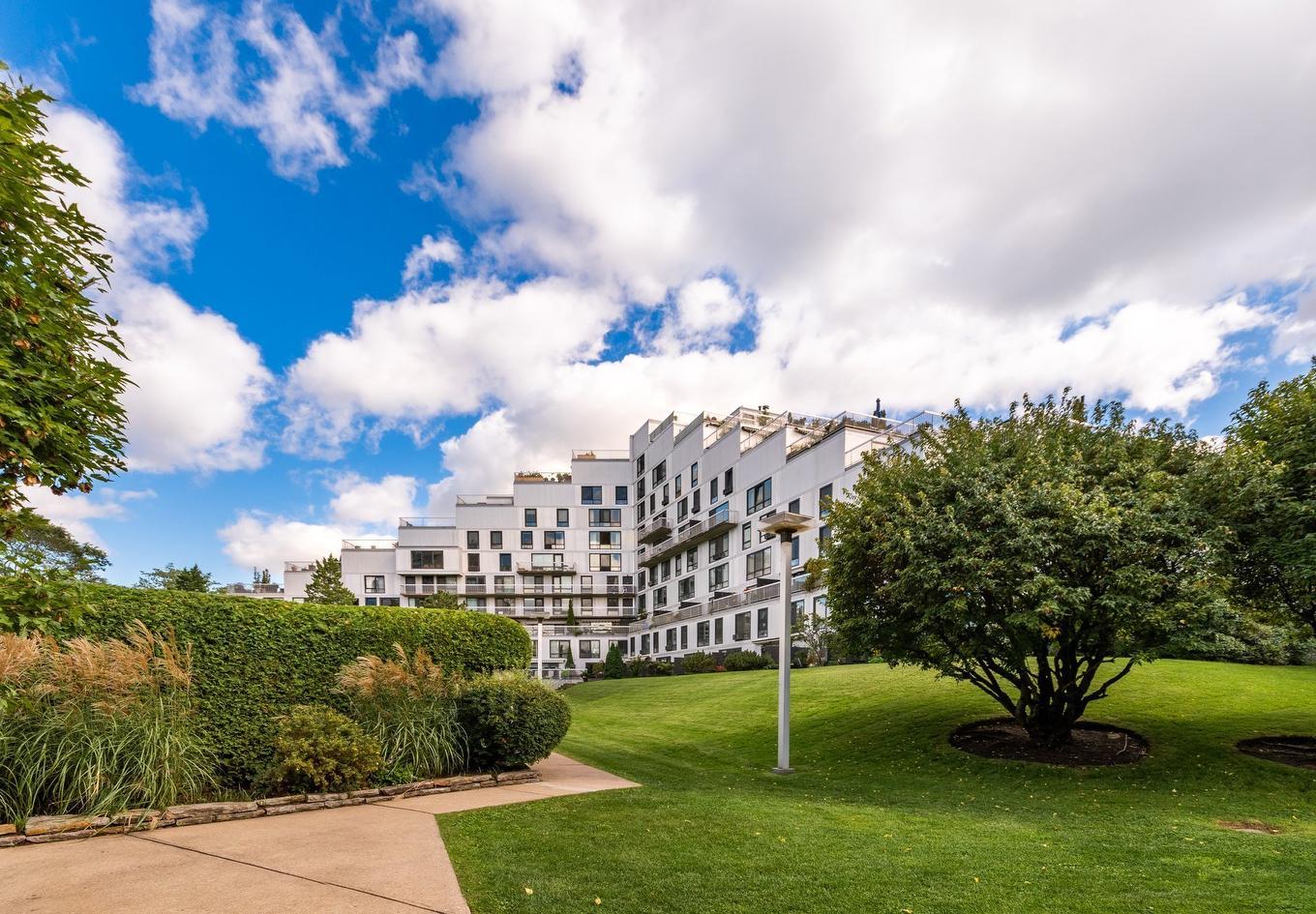 Back facade - 145-150 Rue Berlioz, Montréal (Verdun/Île-Des-Soeurs), QC - Outdoor With View