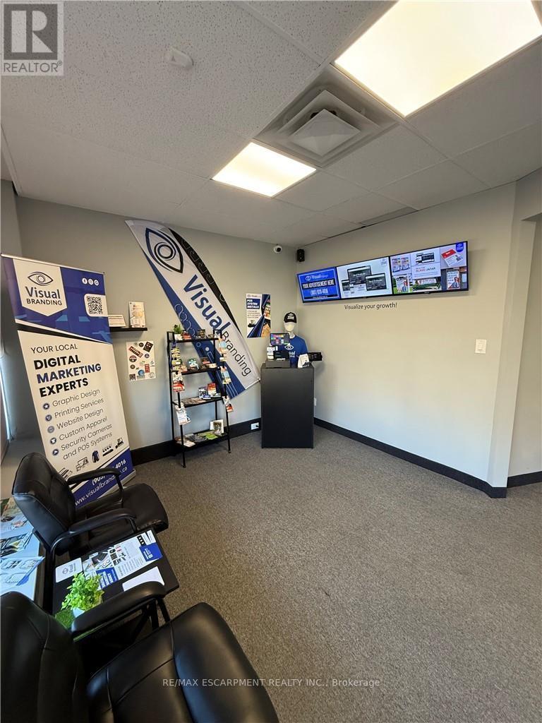 302 Brucedale Avenue, Hamilton, ON