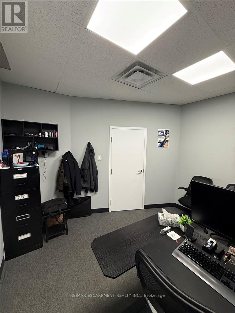 302 Brucedale Avenue, Hamilton, ON