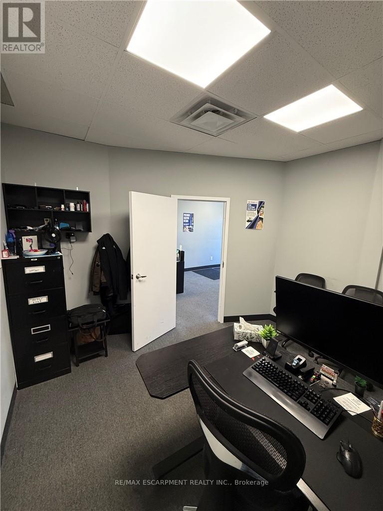 302 Brucedale Avenue, Hamilton, ON