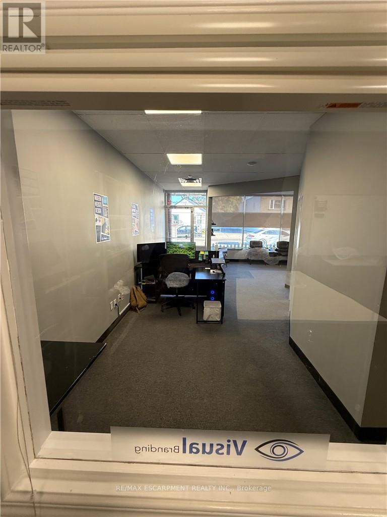 302 Brucedale Avenue, Hamilton, ON