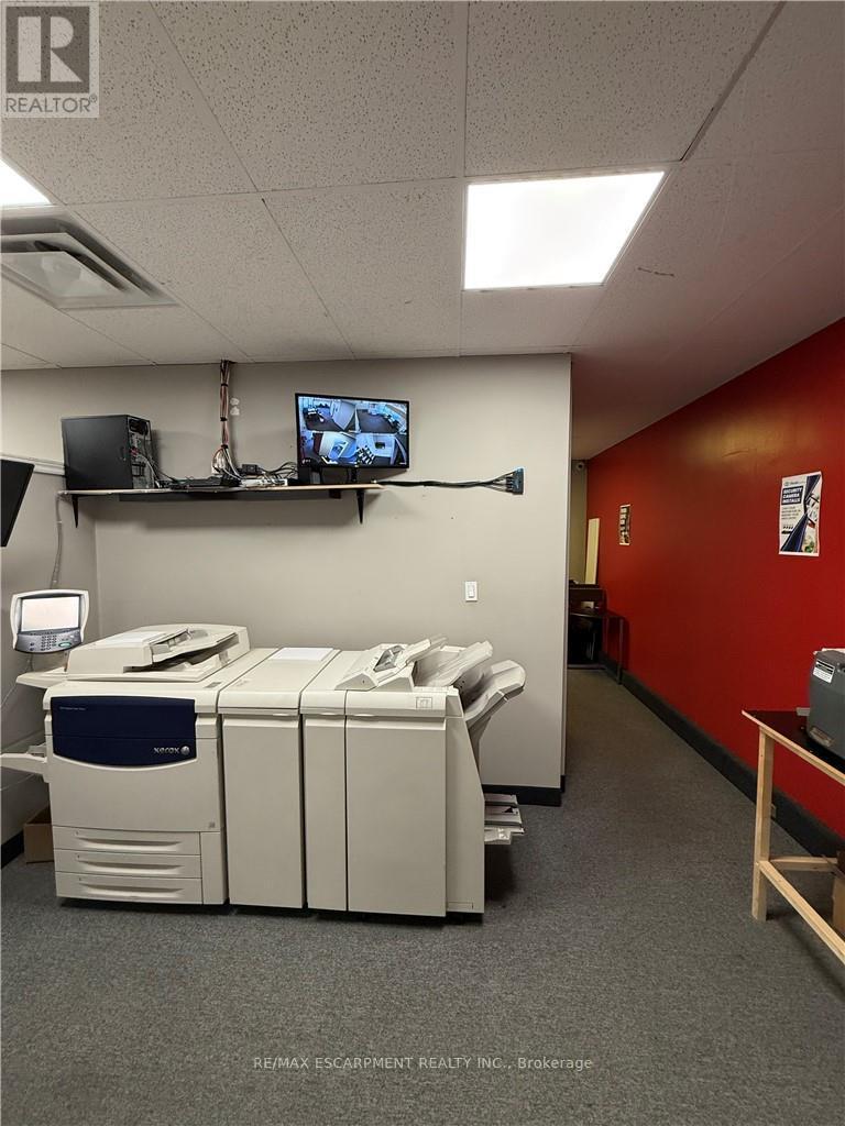 302 Brucedale Avenue, Hamilton, ON