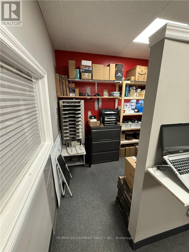 302 Brucedale Avenue, Hamilton, ON