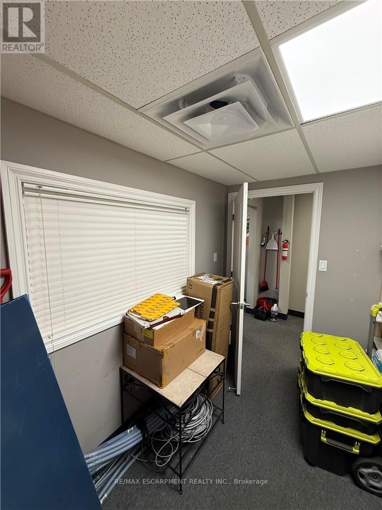 302 Brucedale Avenue, Hamilton, ON