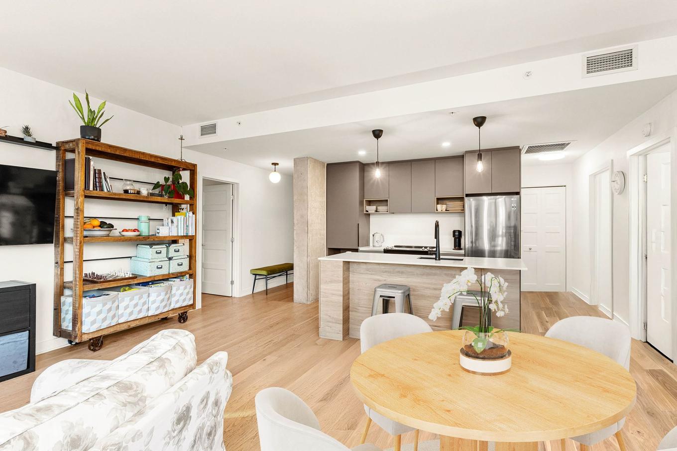 Vue d'ensemble - 413-112 Ch. De La Pointe-Nord, Montréal (Verdun/Île-Des-Soeurs), QC - Indoor Photo Showing Other Room