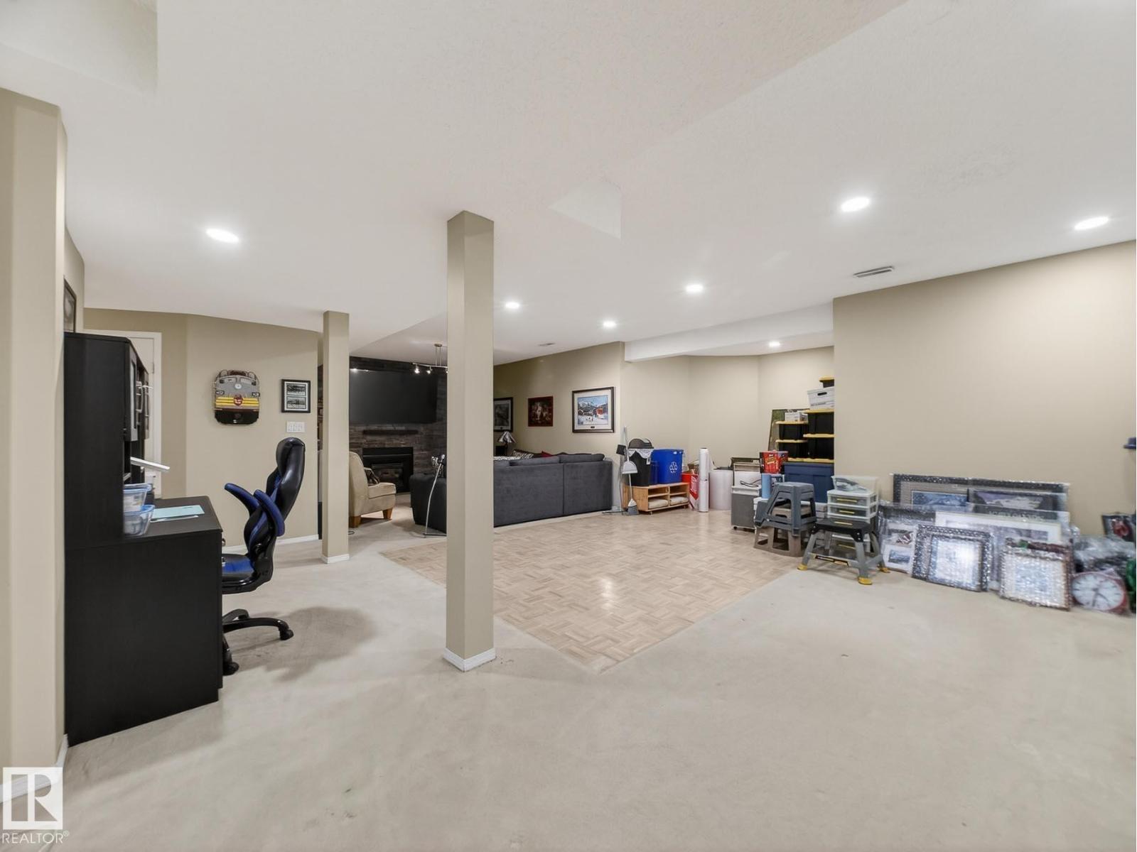 220 Ronning Cl Nw, Edmonton, AB - Indoor Photo Showing Basement