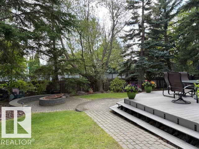 220 Ronning Cl Nw, Edmonton, AB - Outdoor With Backyard