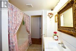 Bathroom second floor - view a -