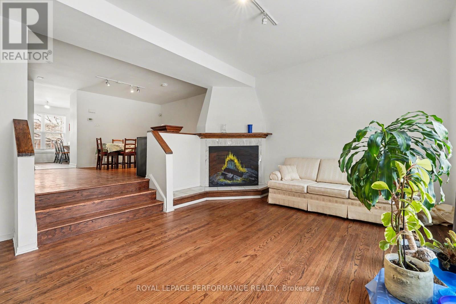 with fireplace - 157 Russell Avenue, Ottawa, ON - Indoor With Fireplace