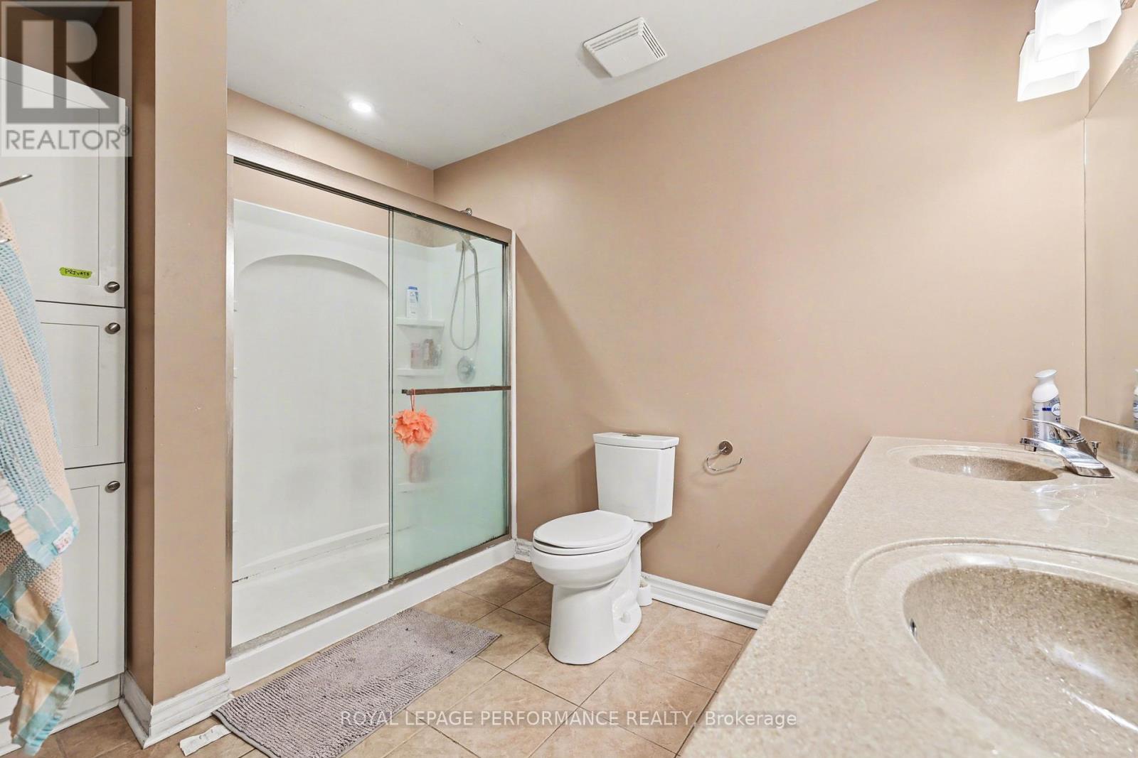 4-piece - 157 Russell Avenue, Ottawa, ON - Indoor Photo Showing Bathroom