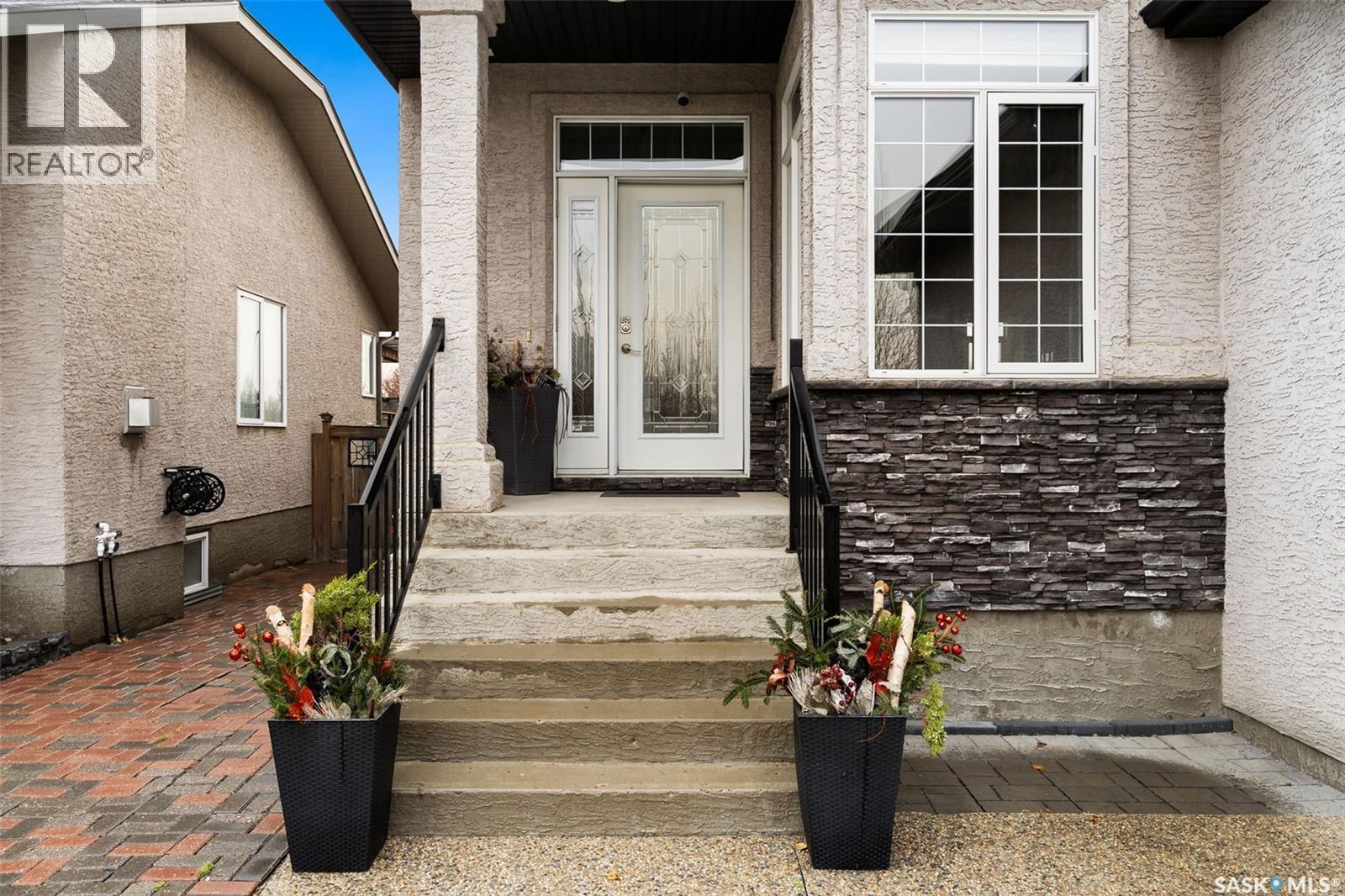 4613 Hames Crescent, Regina, SK - Outdoor