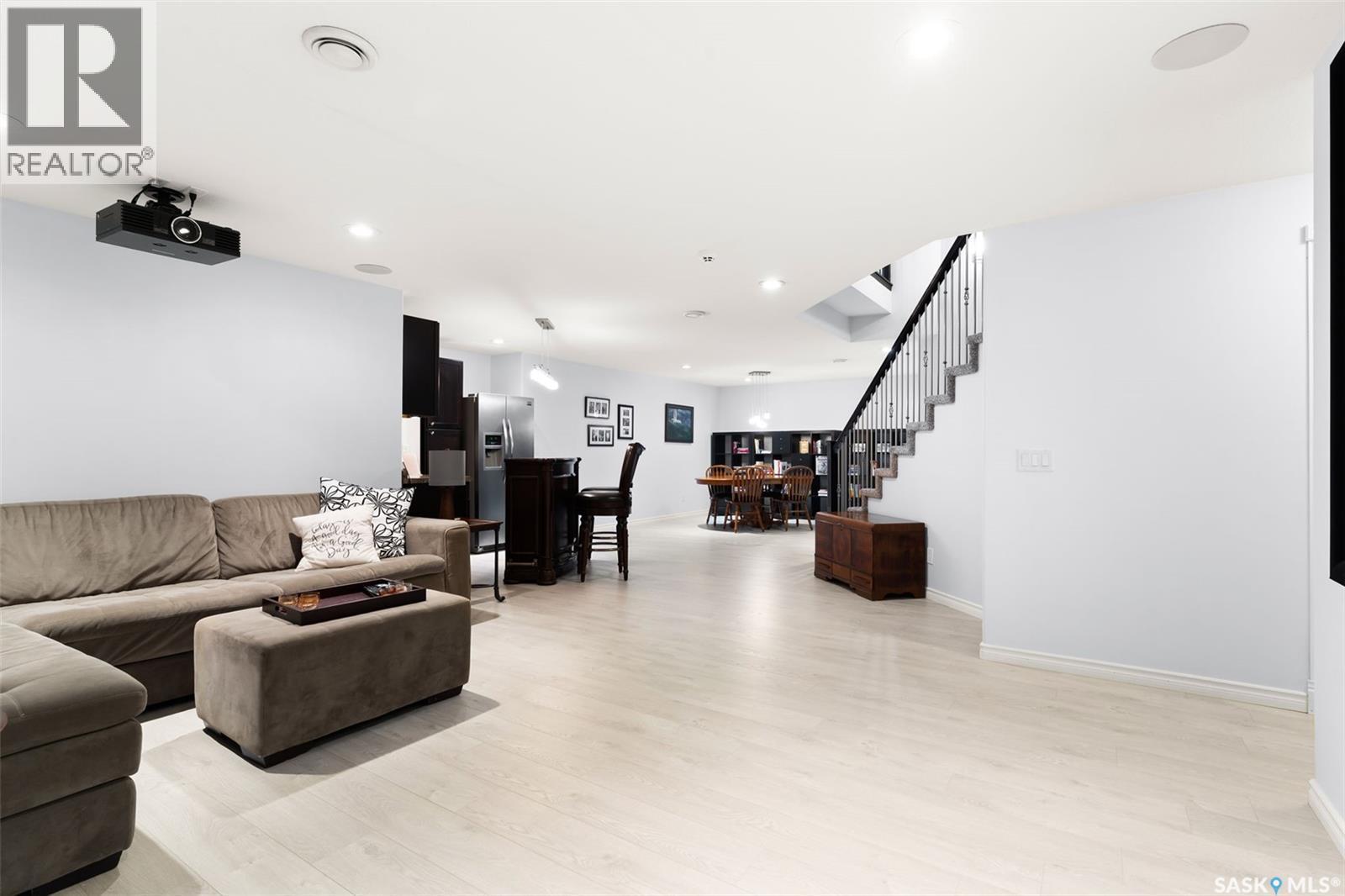 4613 Hames Crescent, Regina, SK - Indoor Photo Showing Living Room