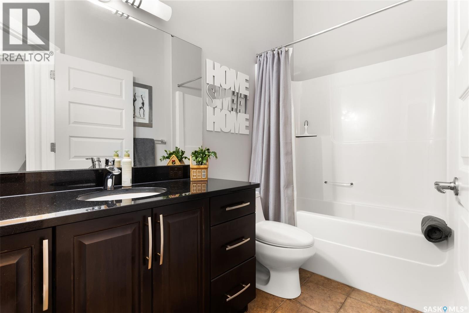 4613 Hames Crescent, Regina, SK - Indoor Photo Showing Bathroom
