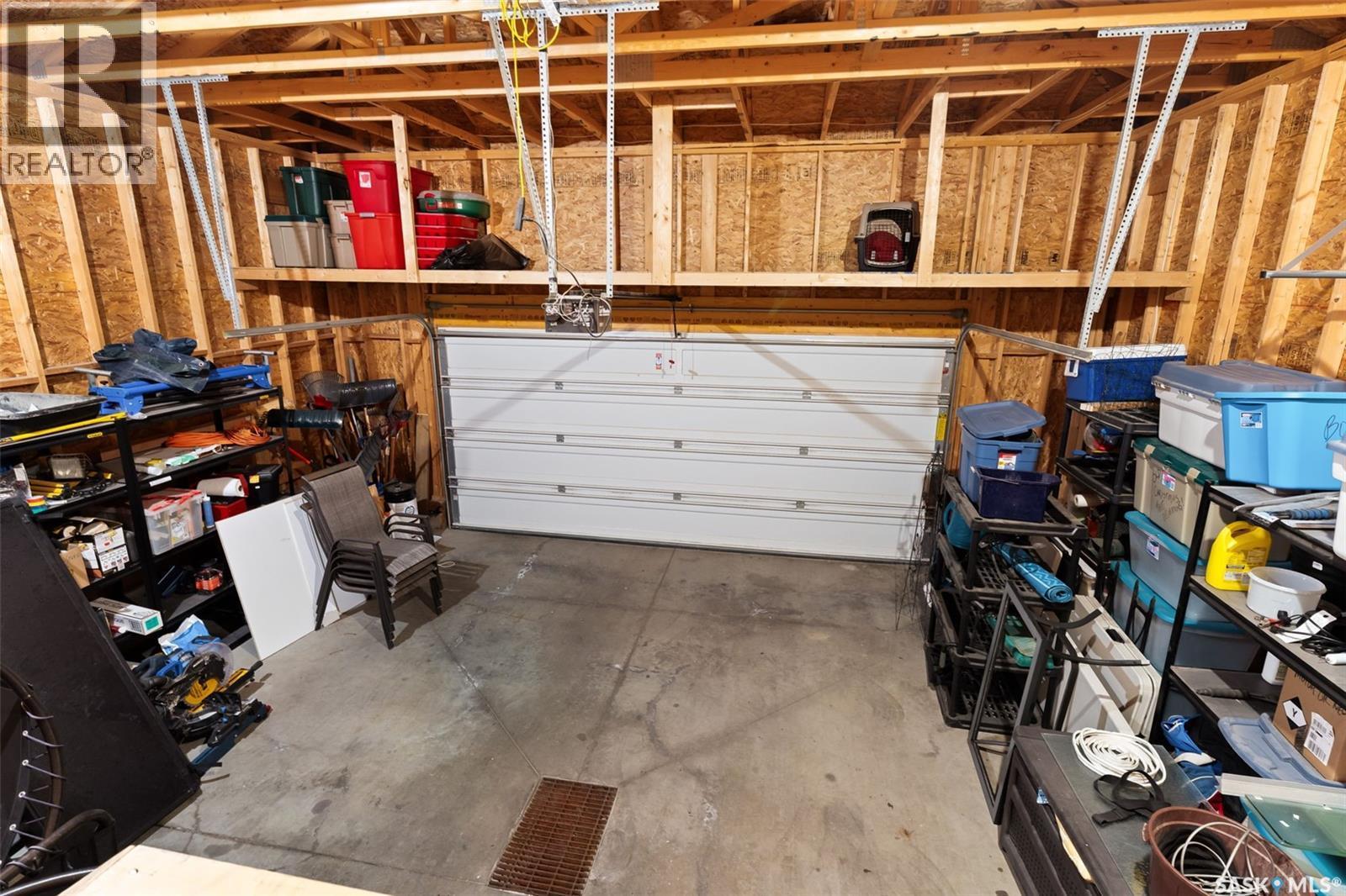 4613 Hames Crescent, Regina, SK - Indoor Photo Showing Garage