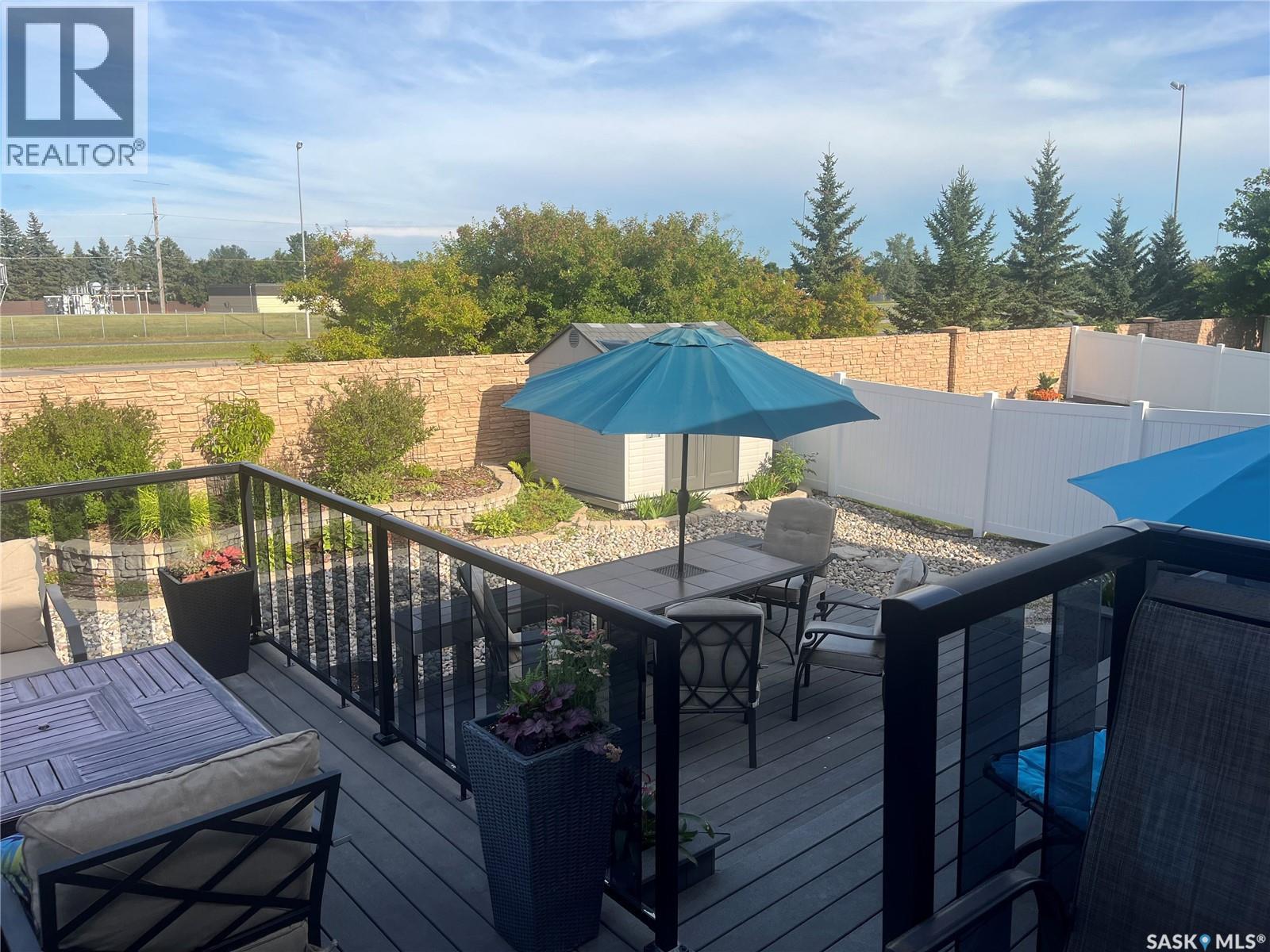 4613 Hames Crescent, Regina, SK - Outdoor With Deck Patio Veranda