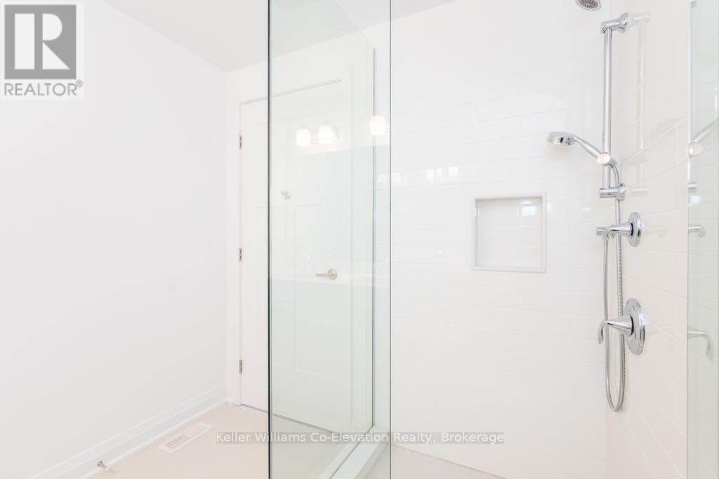 4 Danielle Crescent, Midland, ON -