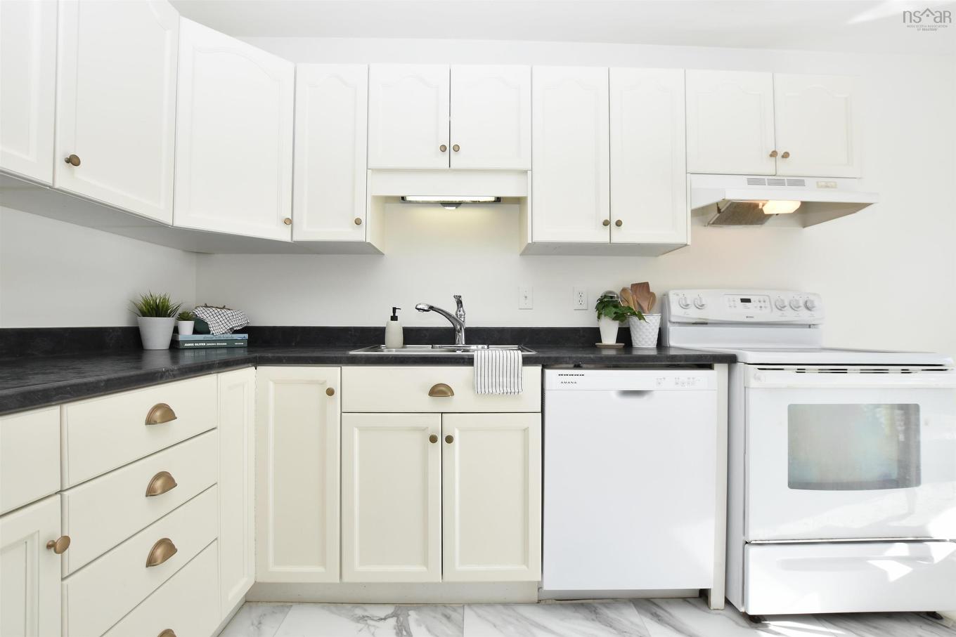 15 Braeside Lane, Halifax, NS