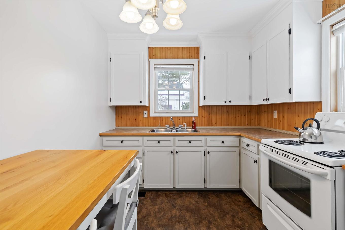 112 North Street, Bridgewater, NS