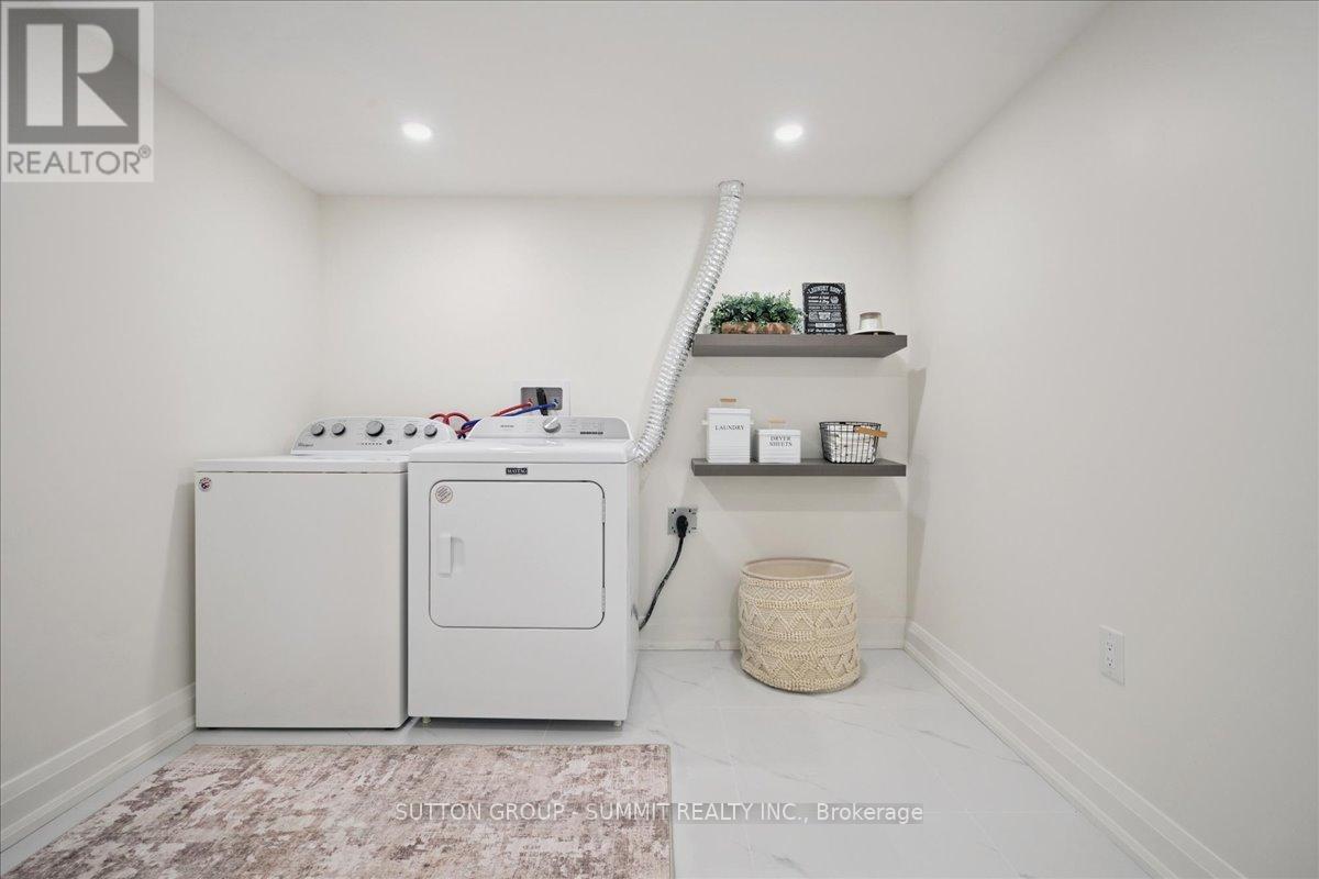 3637 Haven Glenn, Mississauga, ON - Indoor Photo Showing Laundry Room