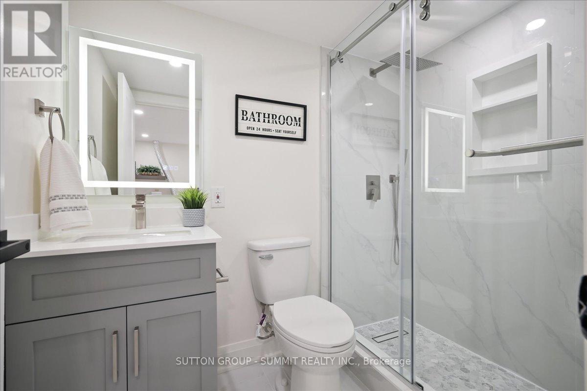 3637 Haven Glenn, Mississauga, ON - Indoor Photo Showing Bathroom