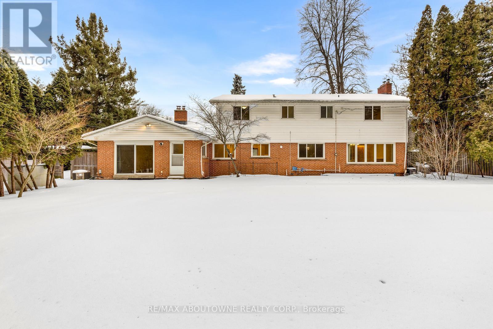 145 Wolfdale Avenue, Oakville, ON - Outdoor