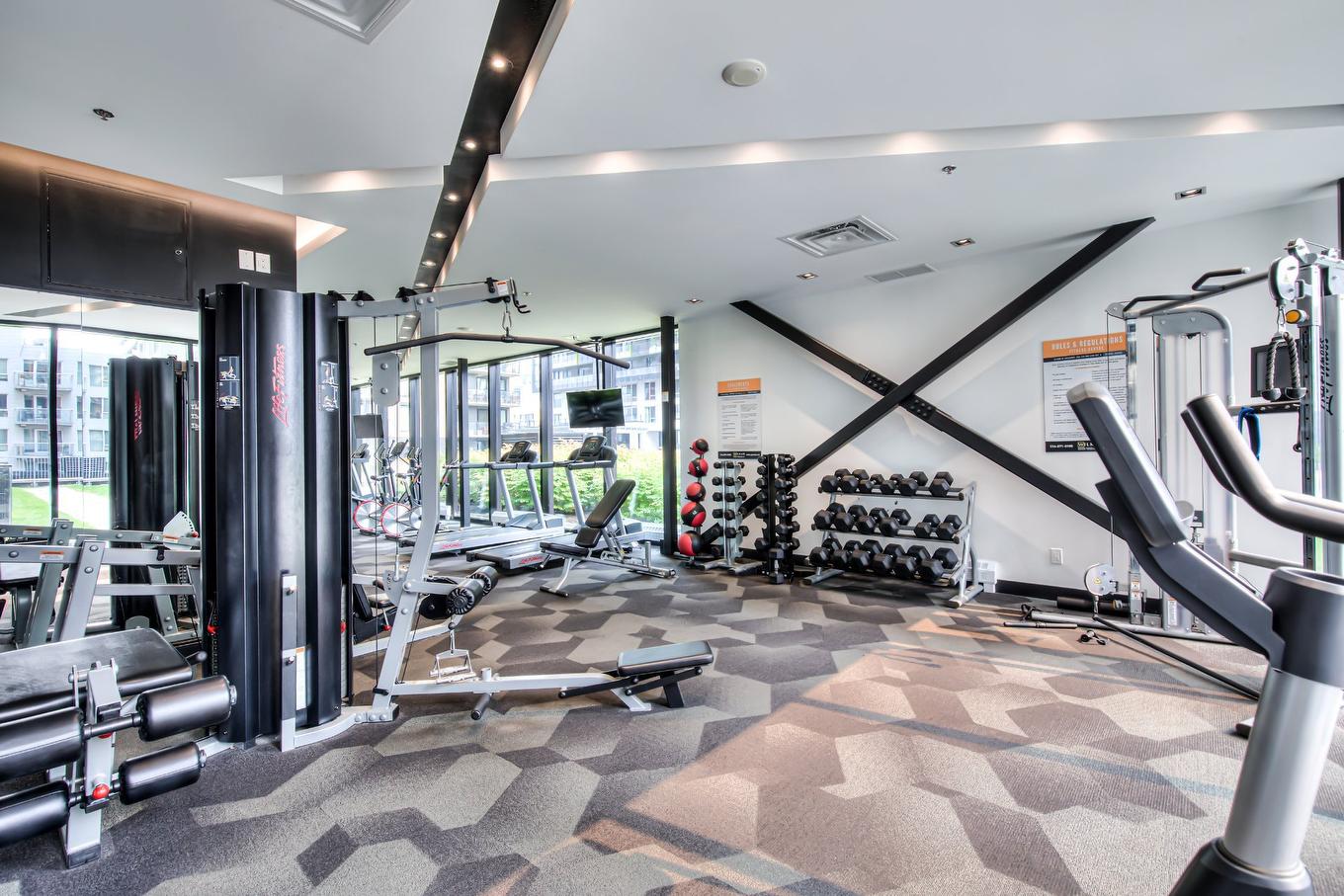 Exercise room - 1701-195 Rue Peel, Montréal (Le Sud-Ouest), QC - Indoor Photo Showing Gym Room