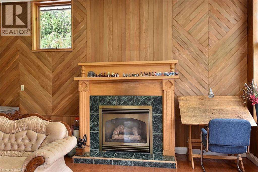 564 Evans Road, Hamilton, ON - Indoor Photo Showing Living Room With Fireplace