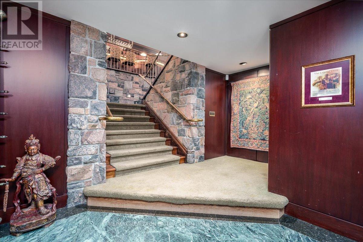 20 Woodsend Crescent, Aurora, ON - Indoor Photo Showing Other Room