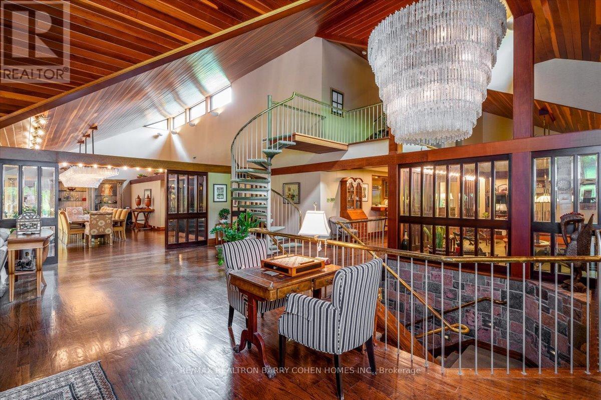 20 Woodsend Crescent, Aurora, ON - Indoor Photo Showing Other Room