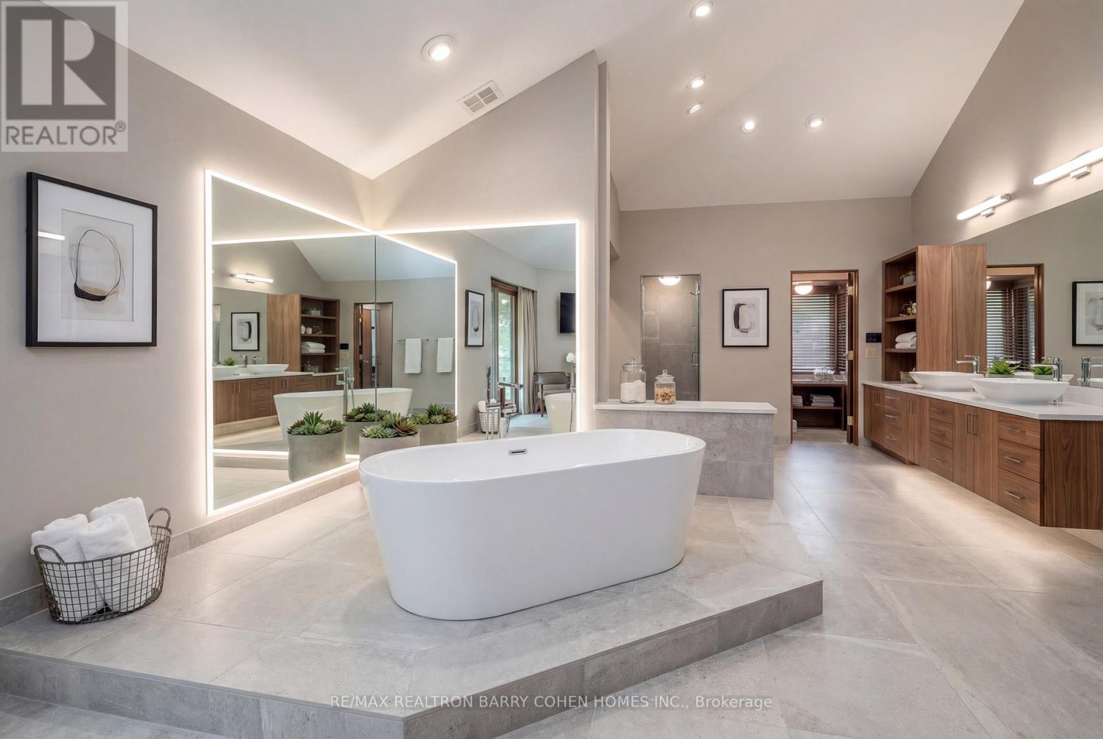 20 Woodsend Crescent, Aurora, ON - Indoor Photo Showing Bathroom
