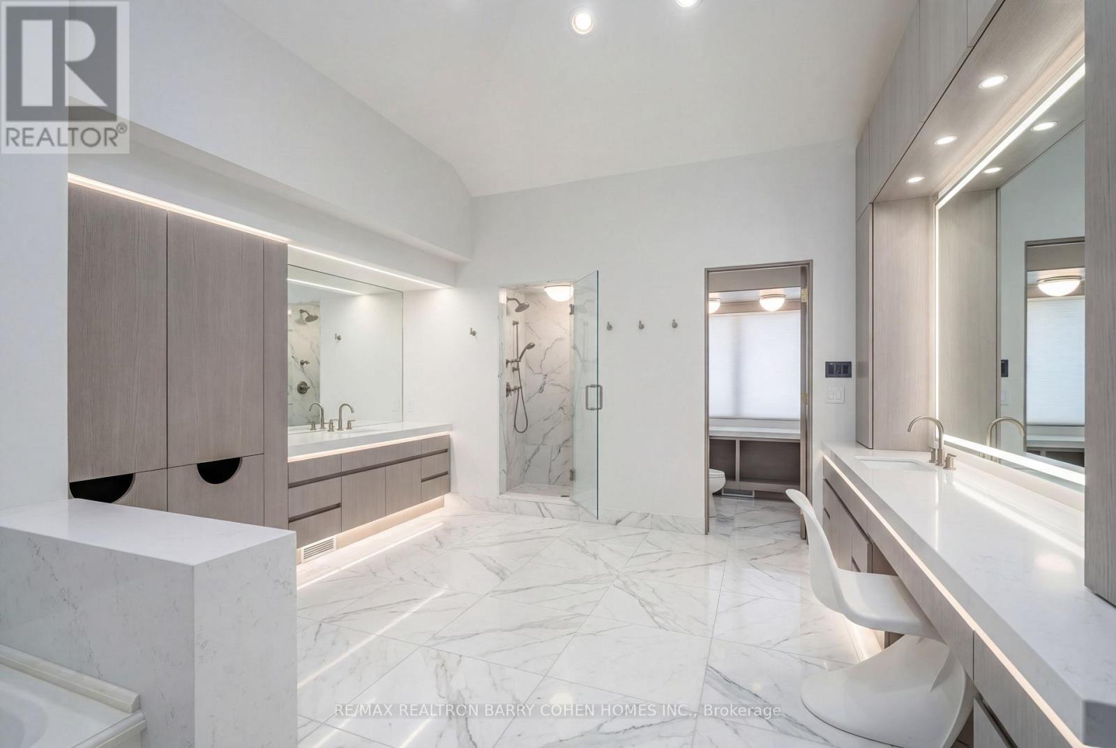 20 Woodsend Crescent, Aurora, ON - Indoor Photo Showing Bathroom