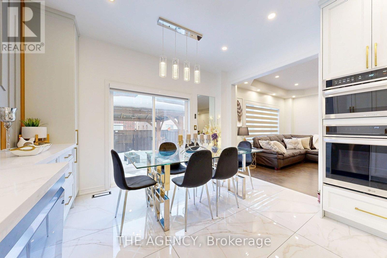 229 Andrews Trail, Milton, ON - Indoor Photo Showing Other Room