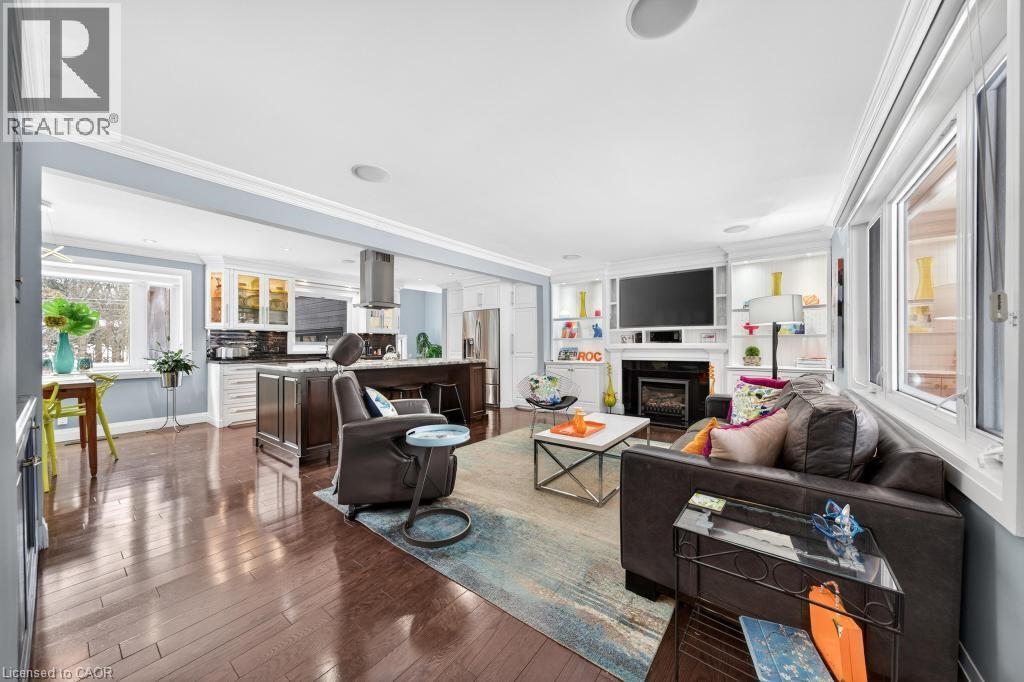 272 Goodram Drive, Burlington, ON - Indoor Photo Showing Living Room With Fireplace