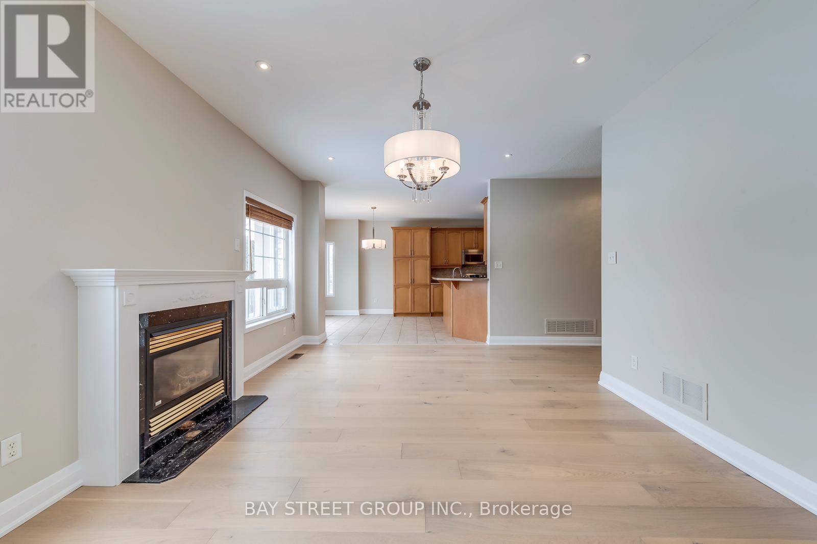 3581 Jorie Crescent, Mississauga, ON - Indoor With Fireplace