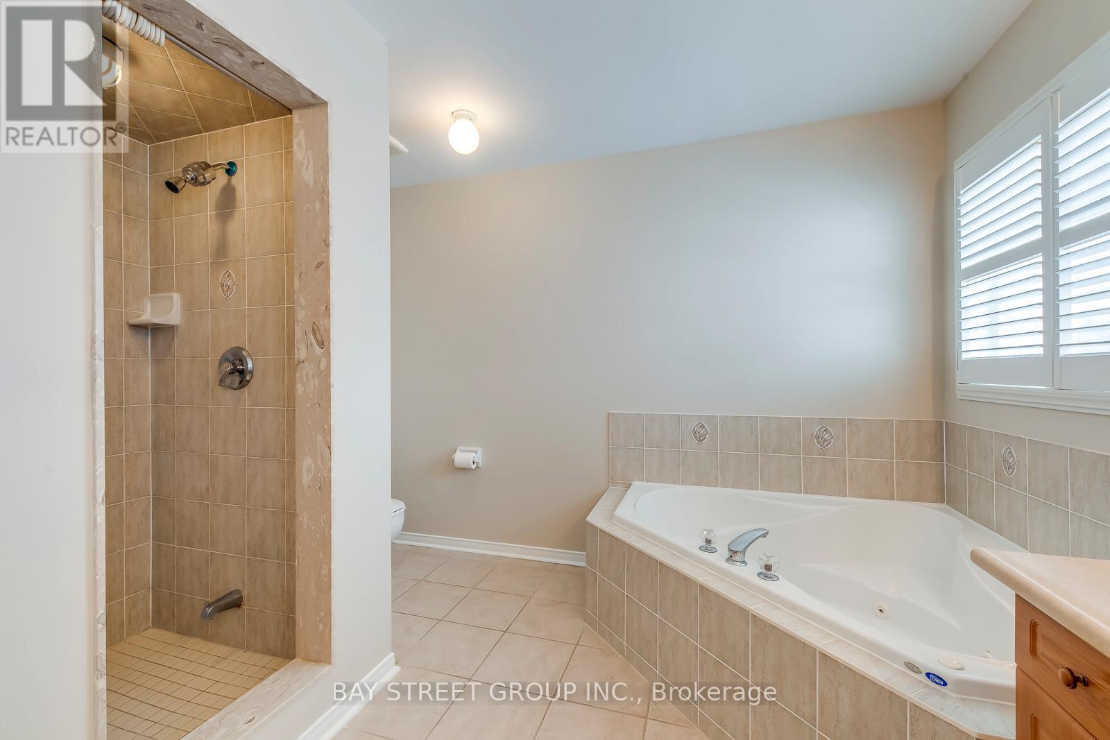 3581 Jorie Crescent, Mississauga, ON - Indoor Photo Showing Bathroom