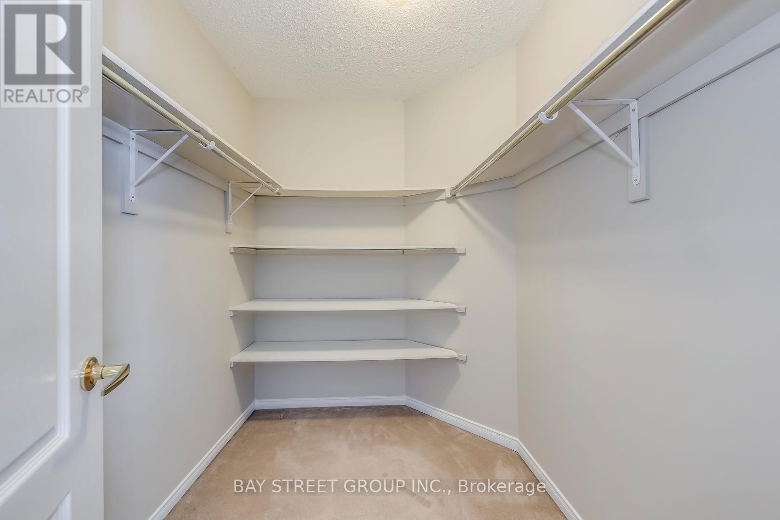 3581 Jorie Crescent, Mississauga, ON - Indoor With Storage