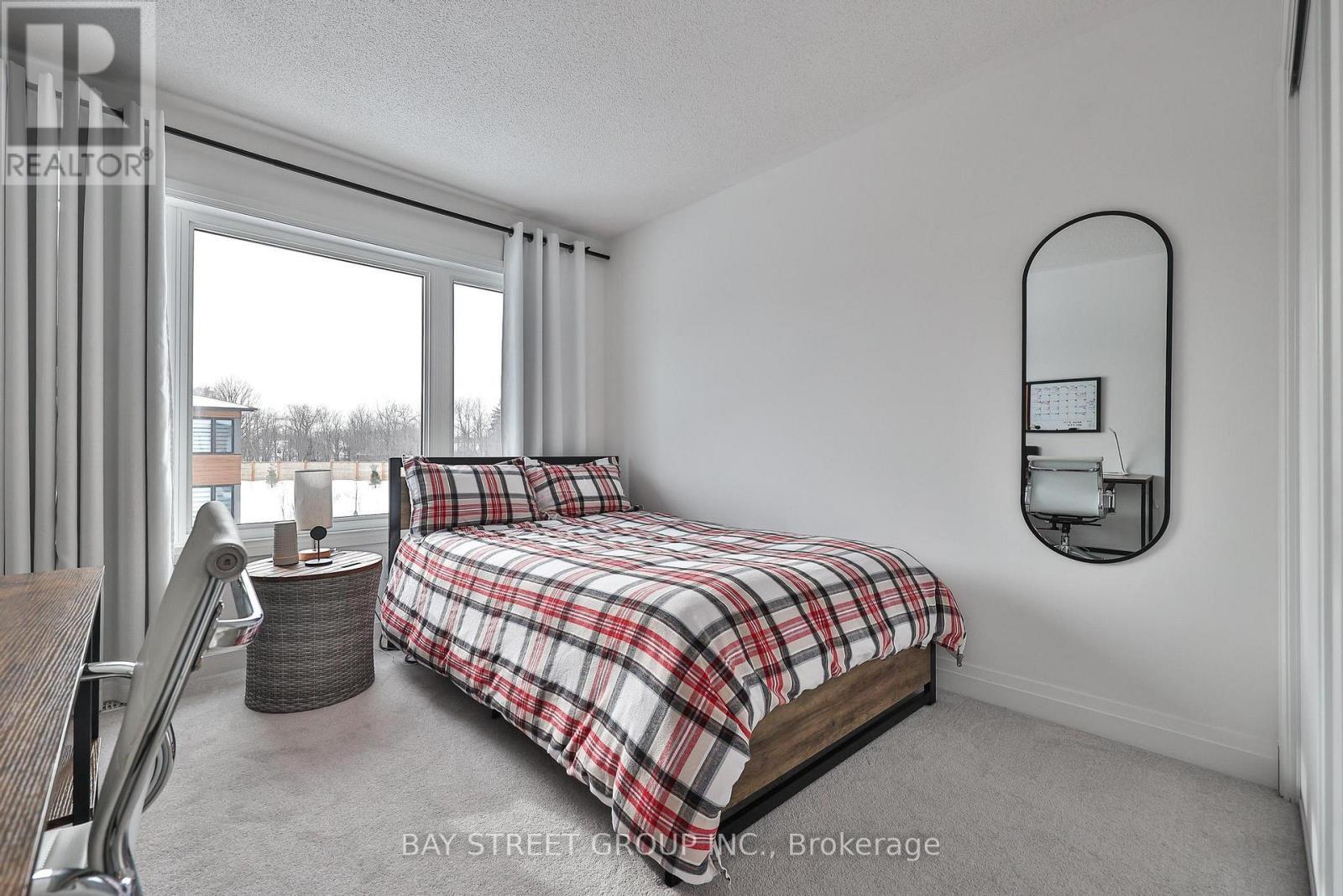 75 Windtree Way, Halton Hills, ON - Indoor Photo Showing Bedroom
