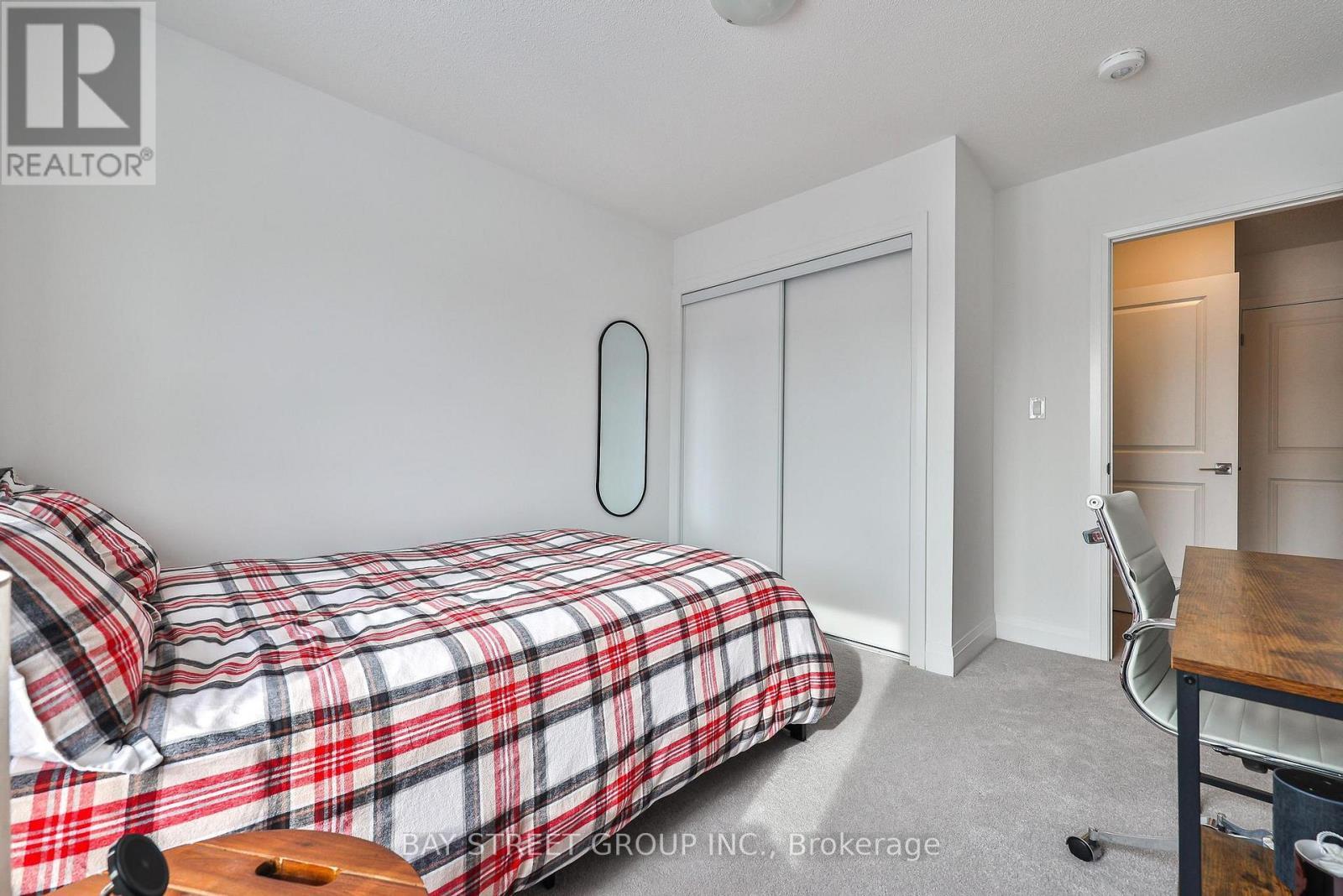 75 Windtree Way, Halton Hills, ON - Indoor Photo Showing Bedroom