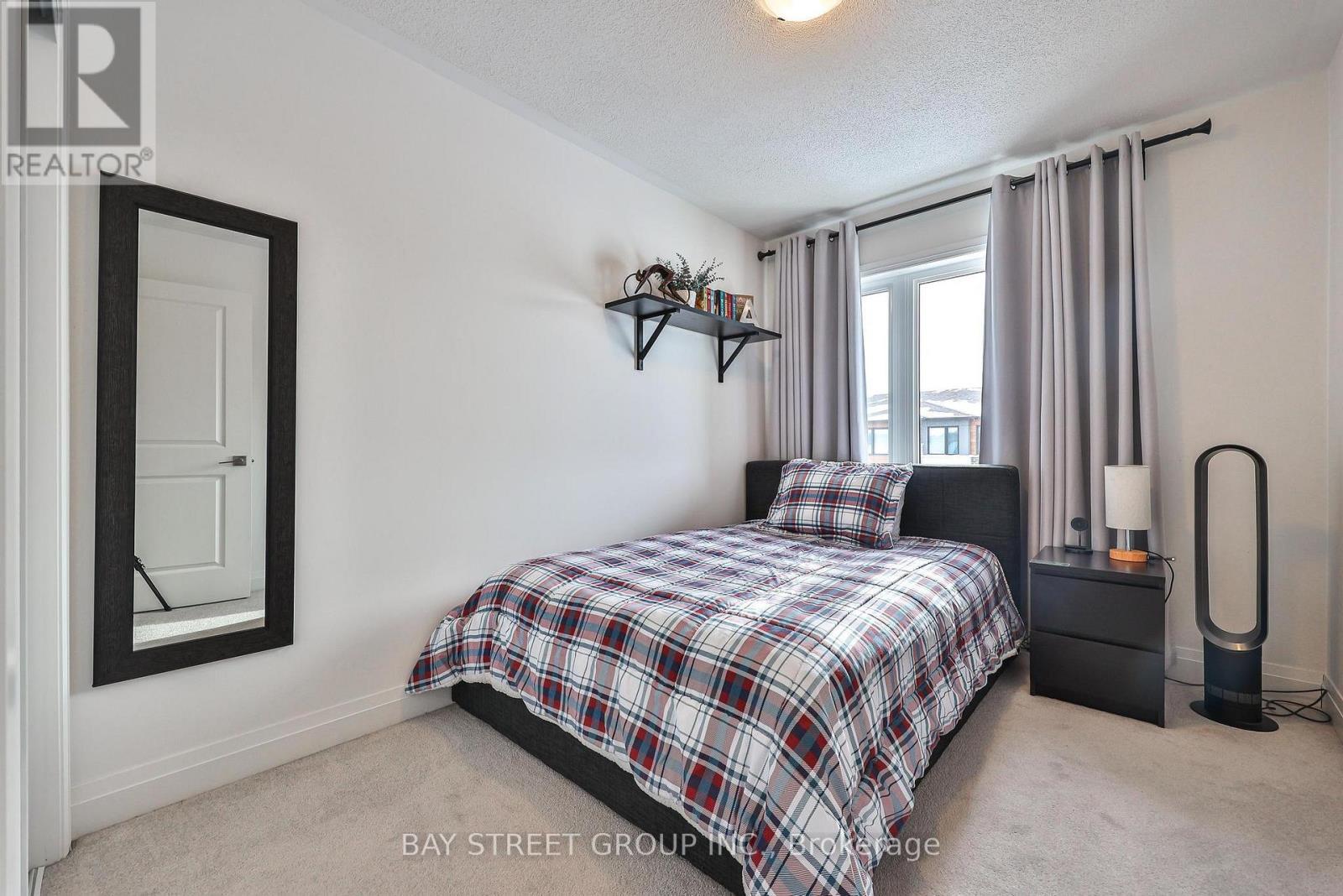 75 Windtree Way, Halton Hills, ON - Indoor Photo Showing Bedroom