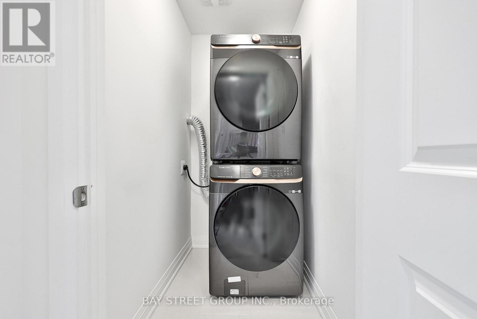 75 Windtree Way, Halton Hills, ON - Indoor Photo Showing Laundry Room