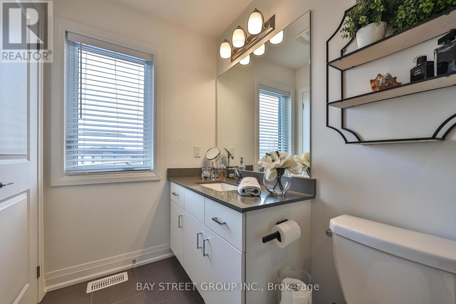 75 Windtree Way, Halton Hills, ON - Indoor Photo Showing Bathroom