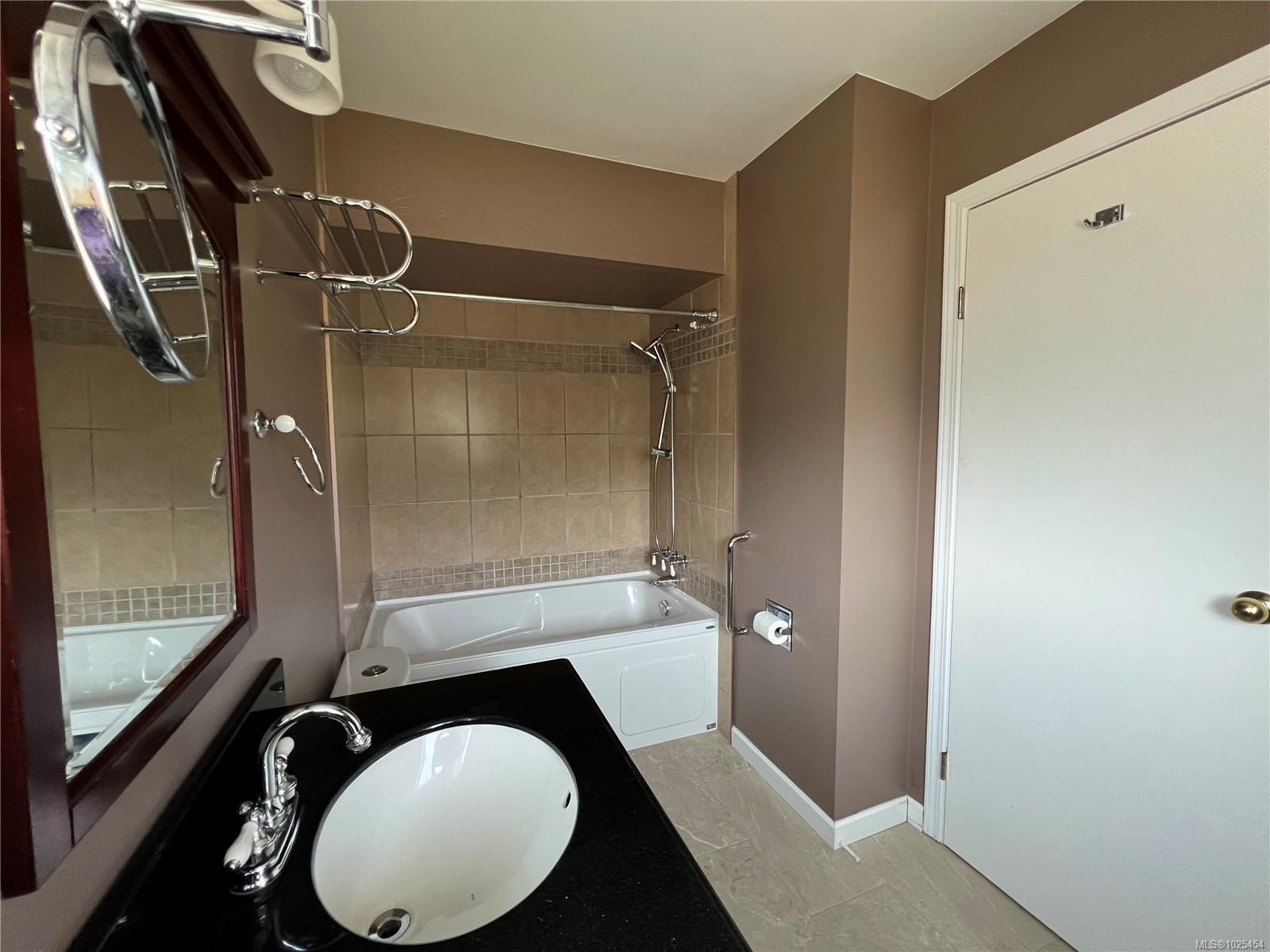 492 Cedar Cres, Gold River, BC