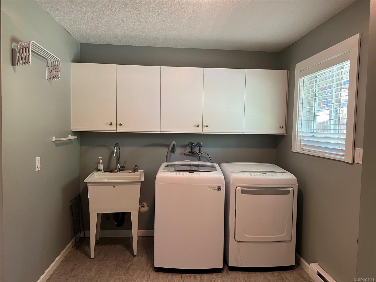 492 Cedar Cres, Gold River, BC