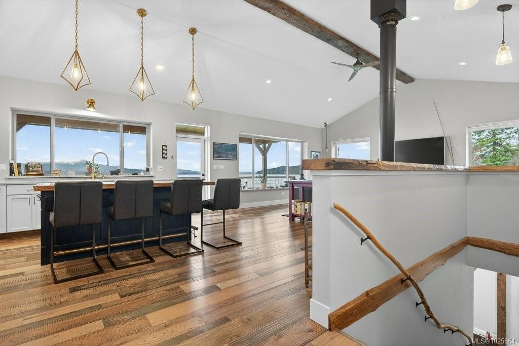 420 1St St, Sointula, BC