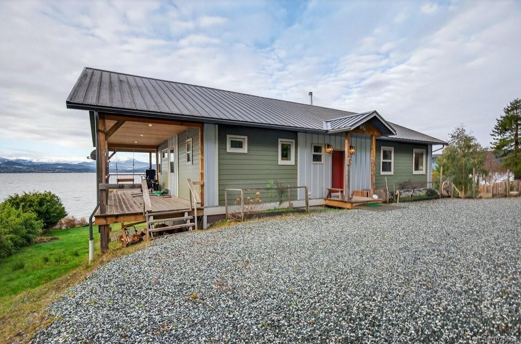 420 1St St, Sointula, BC