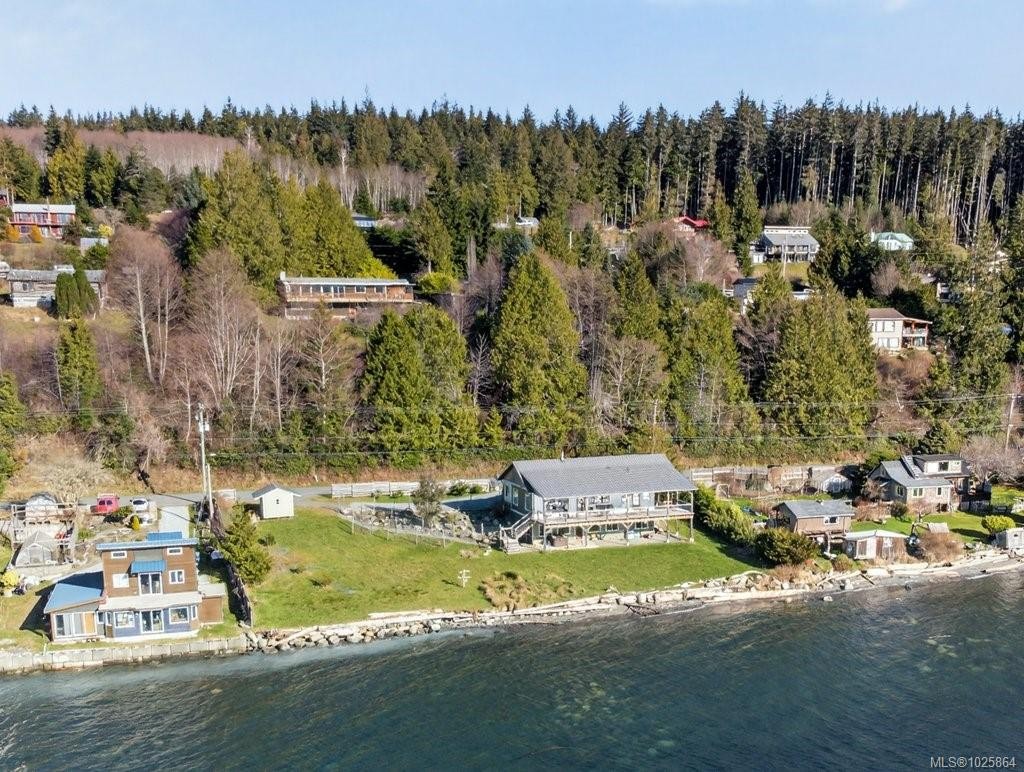 420 1St St, Sointula, BC