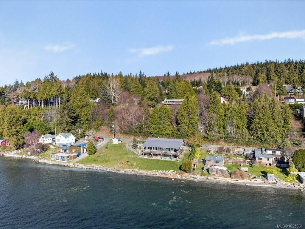 420 1St St, Sointula, BC