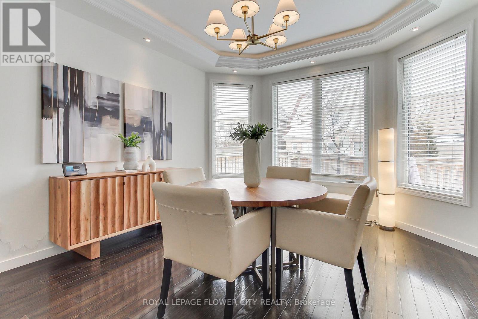 917 Mctrach Crescent, Milton, ON - Indoor Photo Showing Dining Room