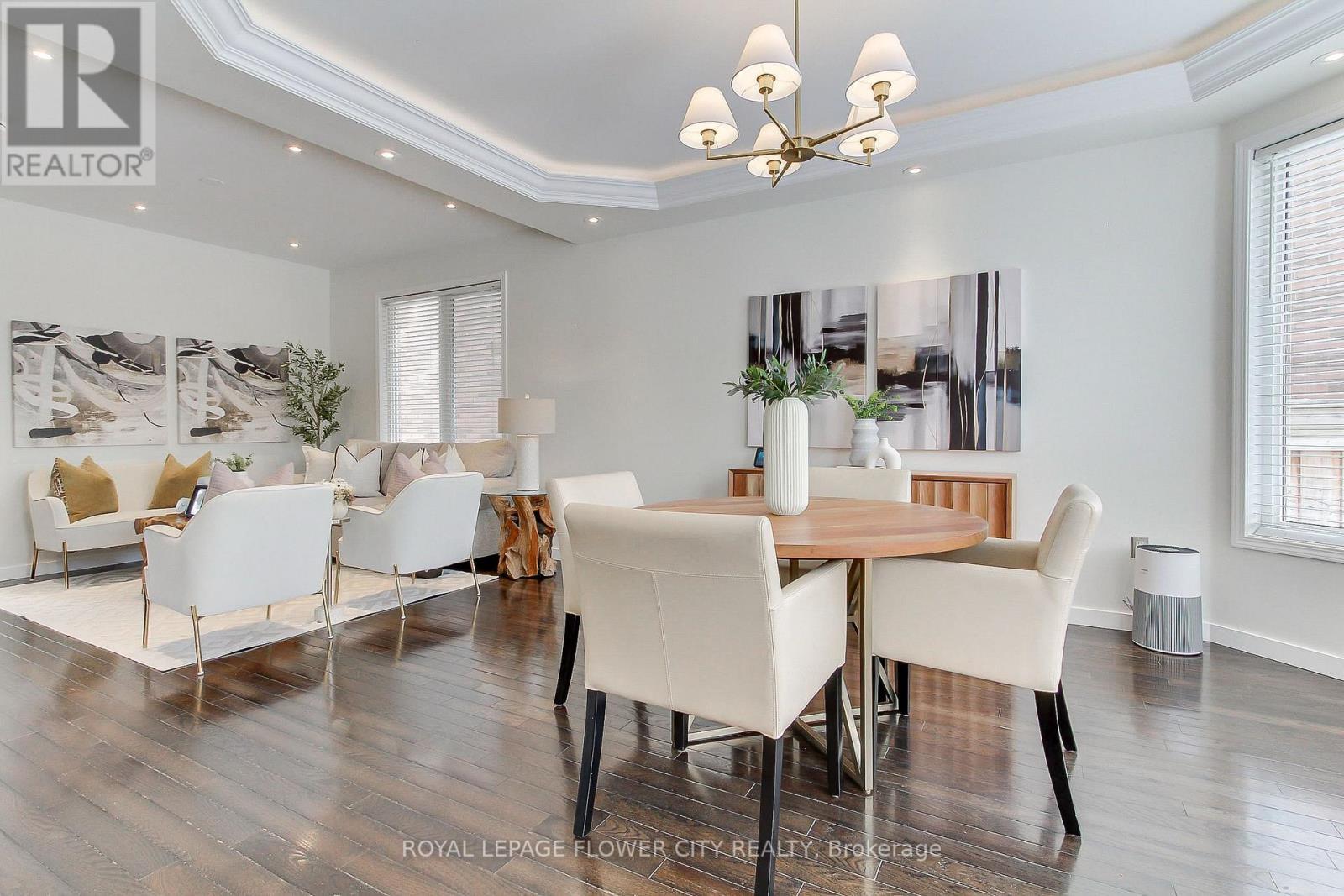 917 Mctrach Crescent, Milton, ON - Indoor Photo Showing Dining Room