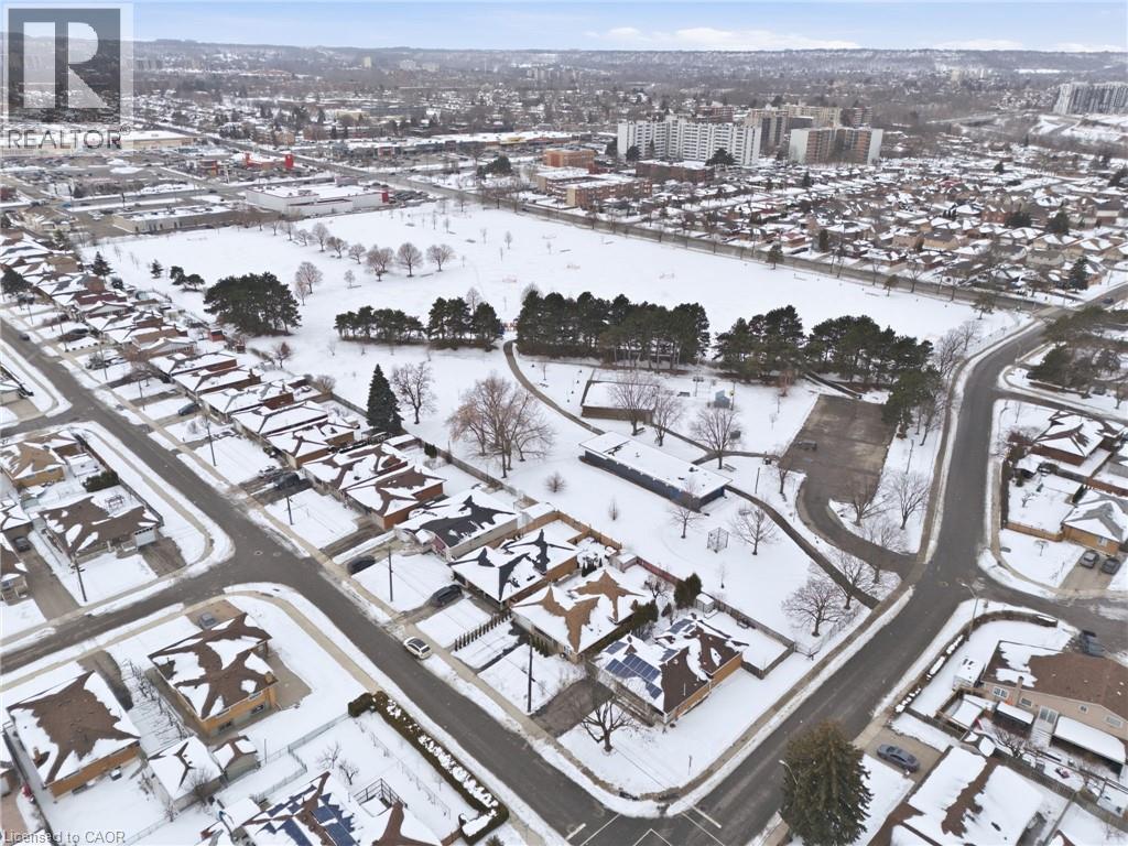 156 Kentley Drive, Hamilton, ON -